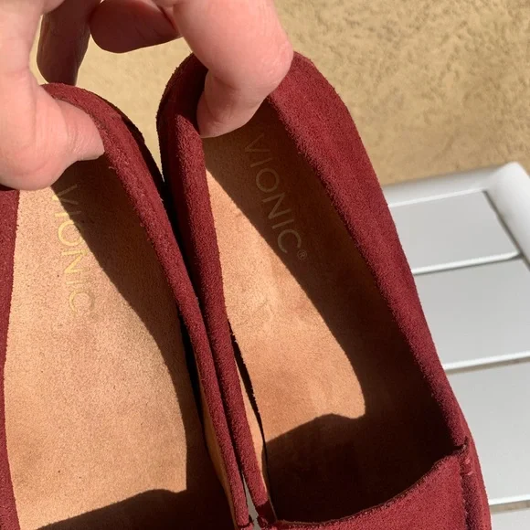 Vionic burgundy suede loafers size 8.5 - Picture 15 of 16